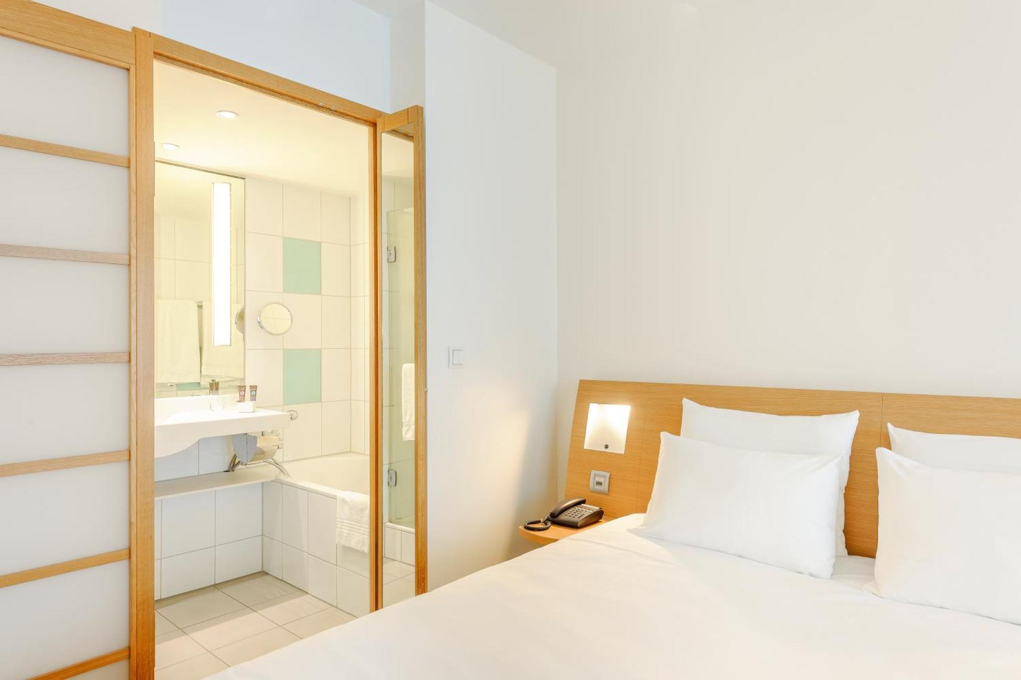 Novotel Paris Rueil Malmaison מראה חיצוני תמונה
