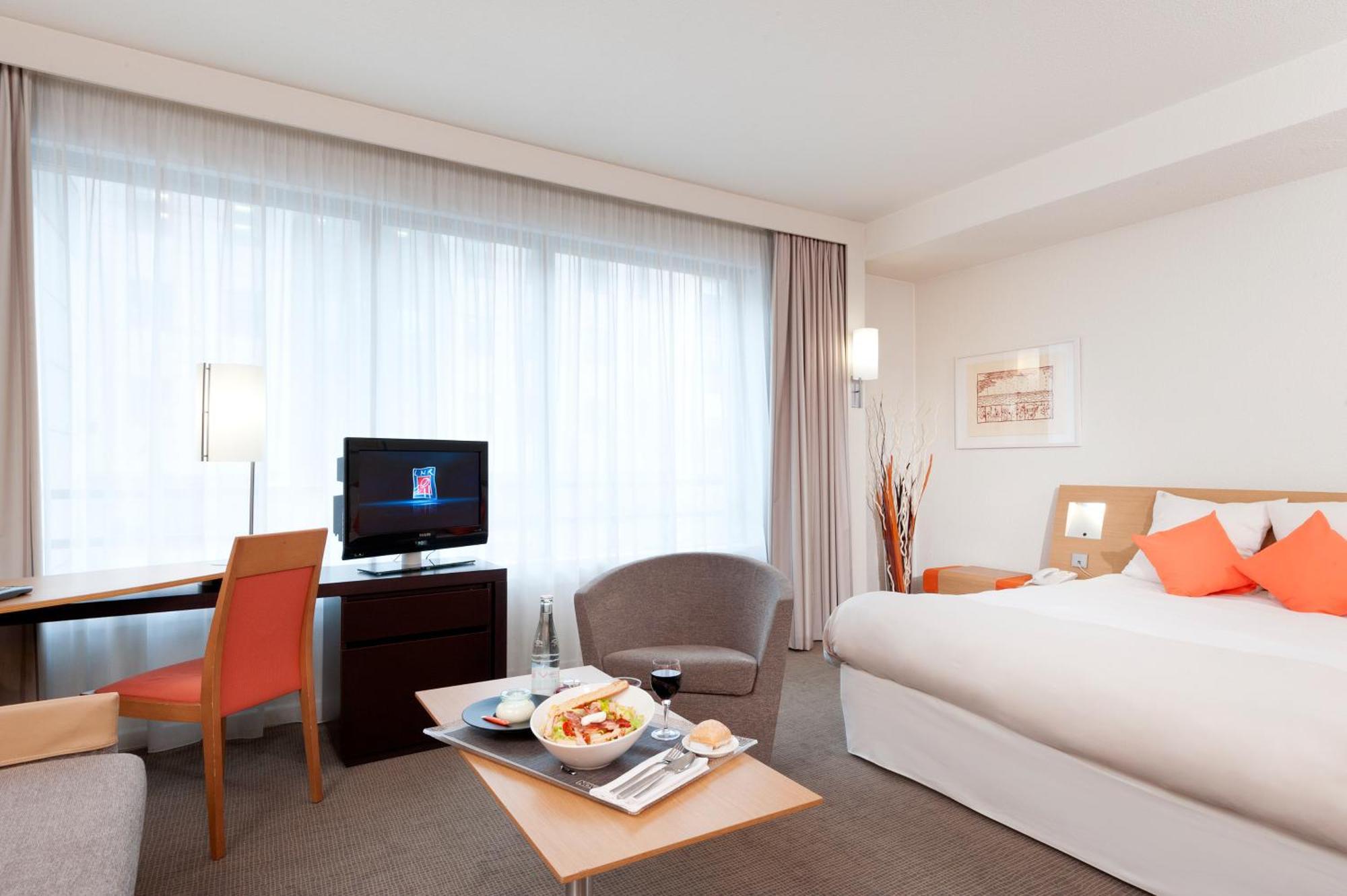 Novotel Paris Rueil Malmaison מראה חיצוני תמונה
