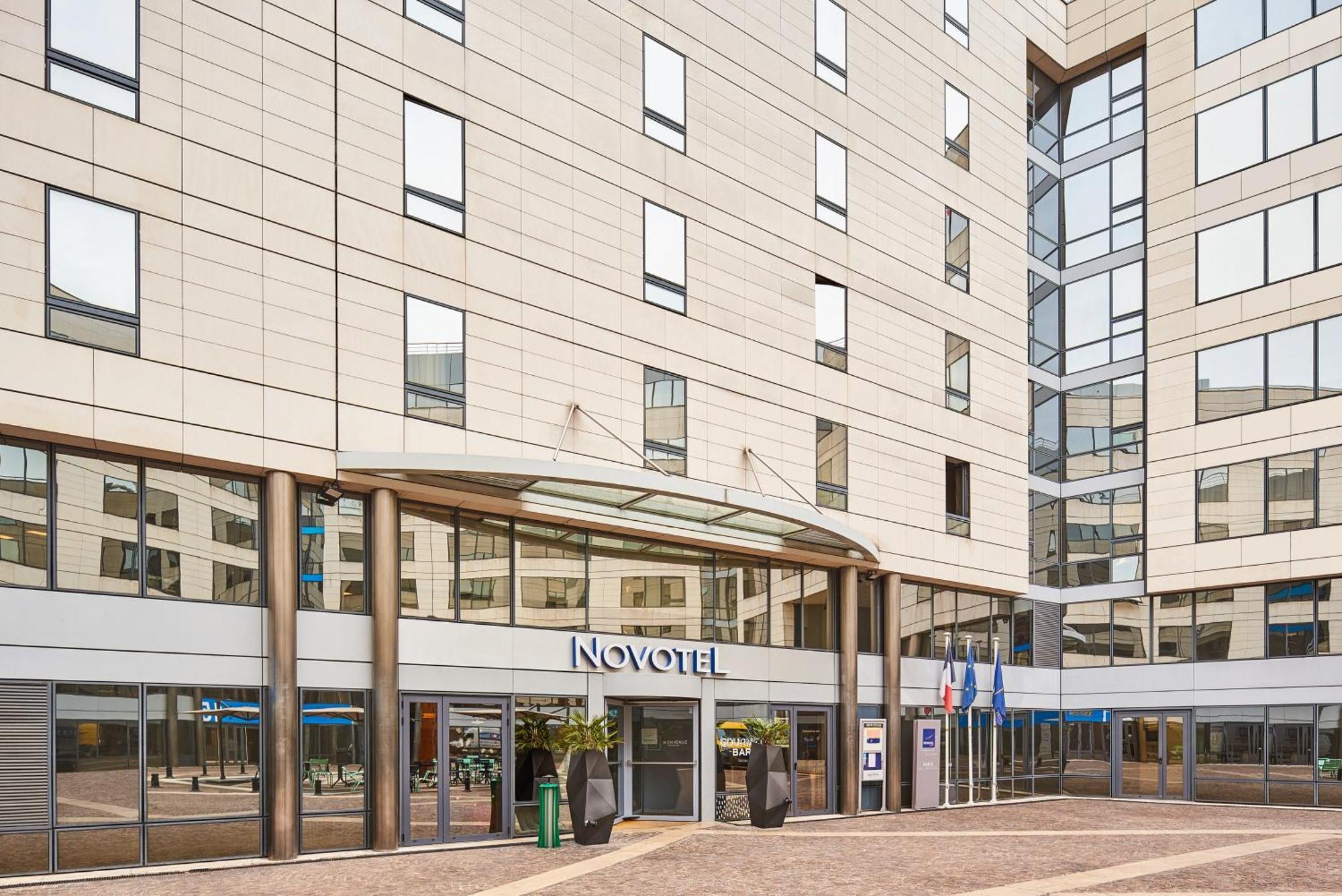 Novotel Paris Rueil Malmaison מראה חיצוני תמונה